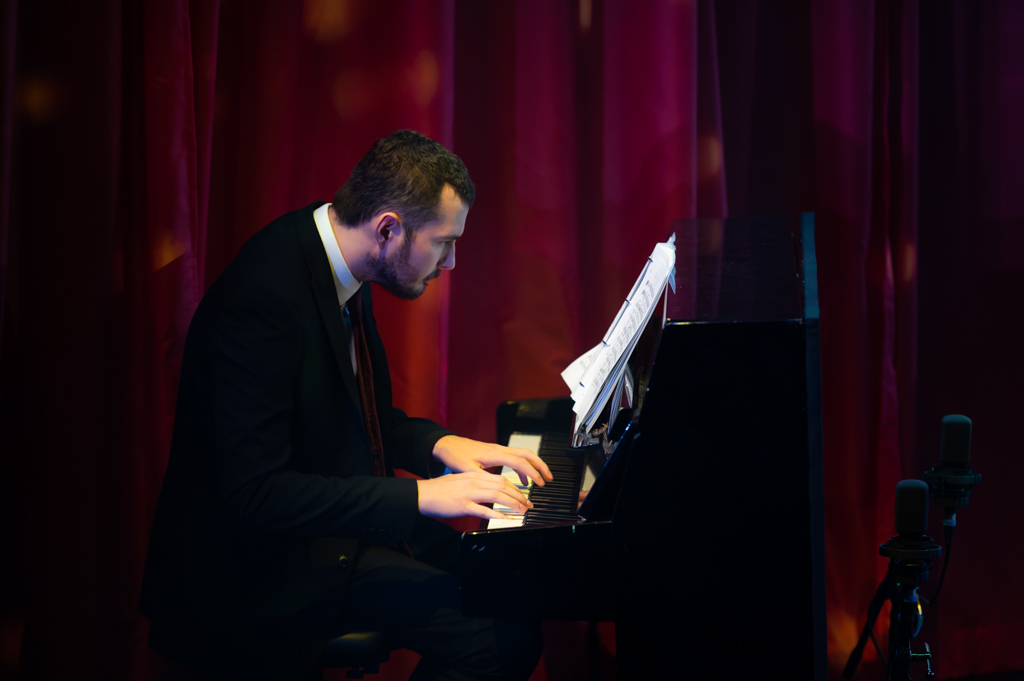 George Francis in The Everyman Christmas Cabaret Photo by Brian Roberts