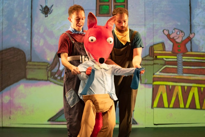 Fox puppet and the cast from Tales from Acorn Wood