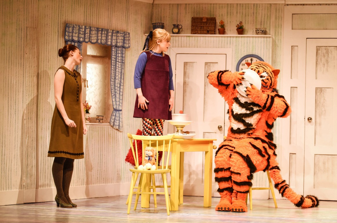 Katie Tripp as Mummy, Millie Robins as Sophie, Benjamin Stone as Tiger
