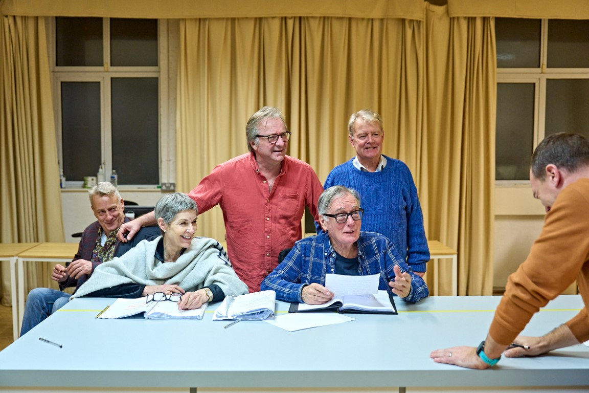 The cast of Drop The Dead Donkey in rehearsals