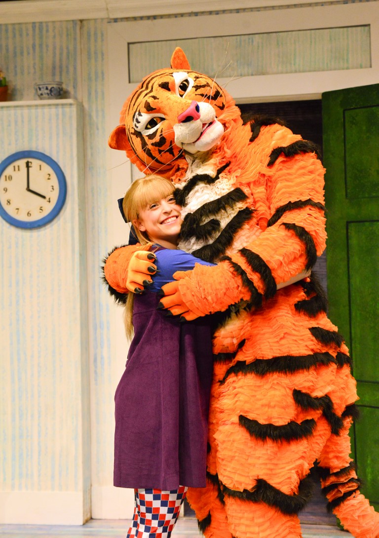 Millie Robins as Sophie, Benjamin Stone as Tiger