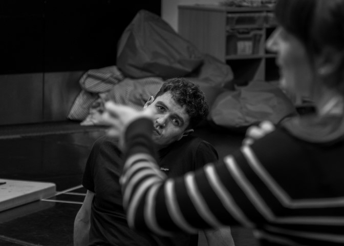 Robbie O'Neill and director Gemma Kearns in To Have to Shoot Irishmen rehearsals. Photograph by @themattdaniels