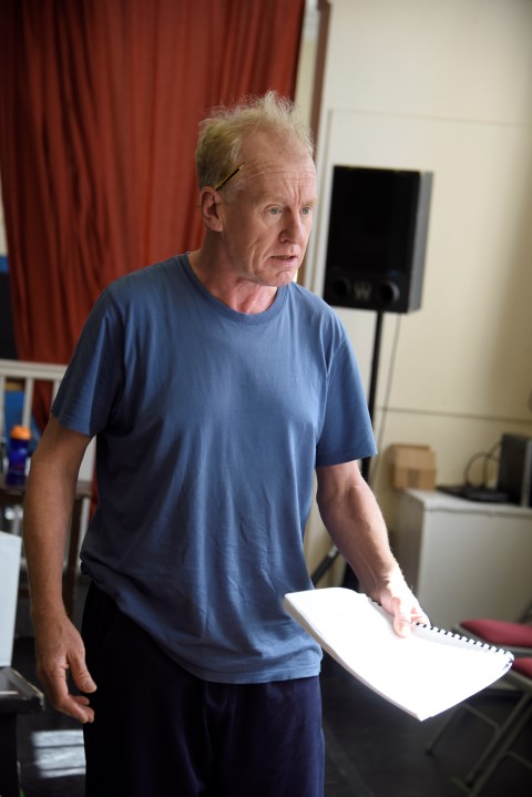 Steve Huison in They Don't Pay? We Won't Pay! rehearsals. Photograph by Nobby Clark.