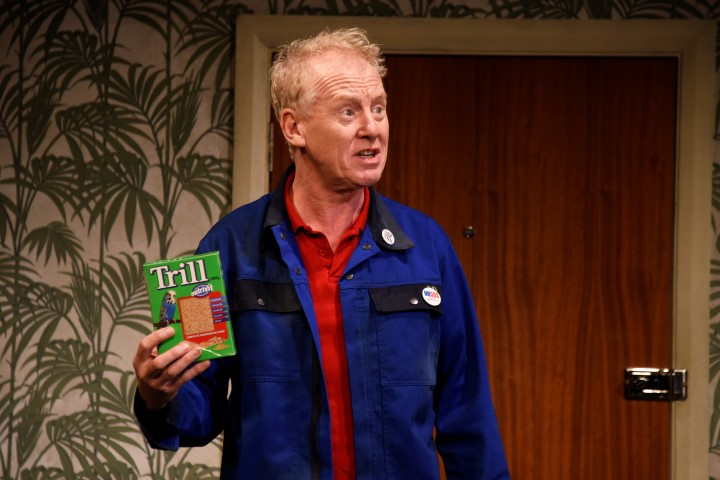 Steve Huison as Jack  in They Don’t Pay? We Won’t Pay! Photograph by Nobby Clark
