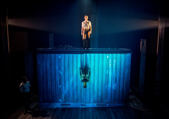 The Unreturning (Frantic Assembly). Photograph by Tristram Kenton.