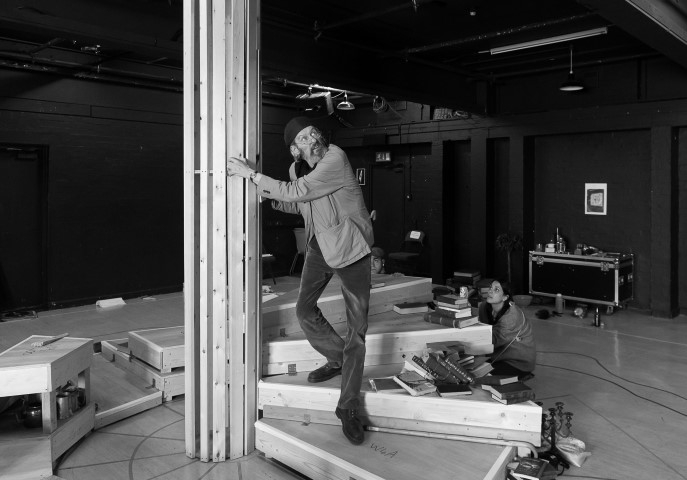 Richard Bremmer. The Story Giant in rehearsal. Photograph by Brian Roberts.